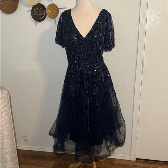 Mac Duggal Dresses & Skirts - Mac Duggal Midnight Blue Sequin Midi Dress